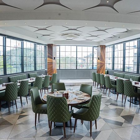 Hotel Seven Oaks Navi Mumbai Kültér fotó