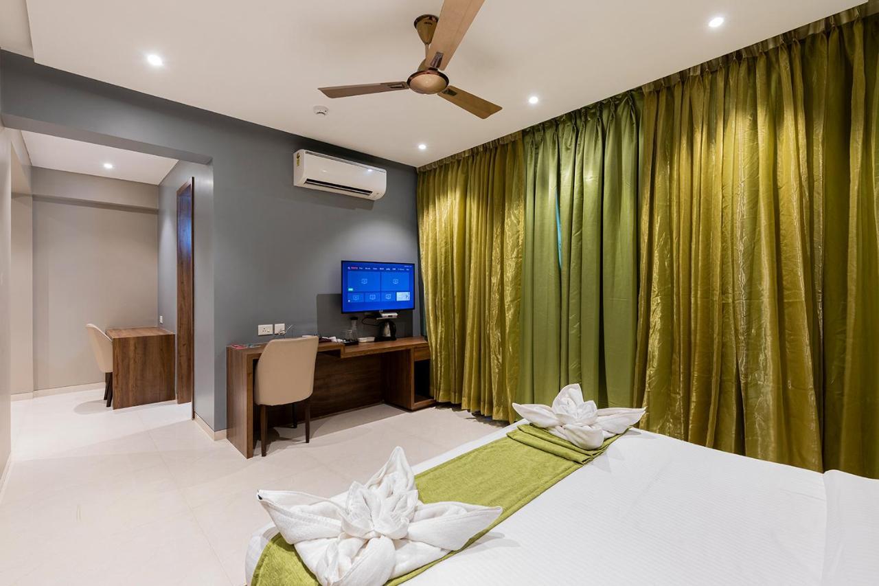 Hotel Seven Oaks Navi Mumbai Kültér fotó
