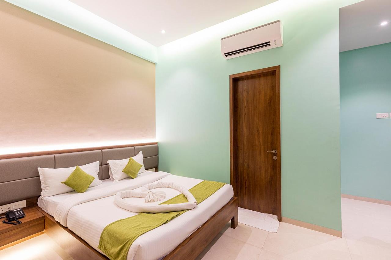 Hotel Seven Oaks Navi Mumbai Kültér fotó
