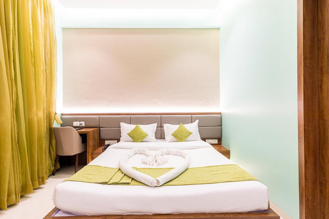 Hotel Seven Oaks Navi Mumbai Kültér fotó