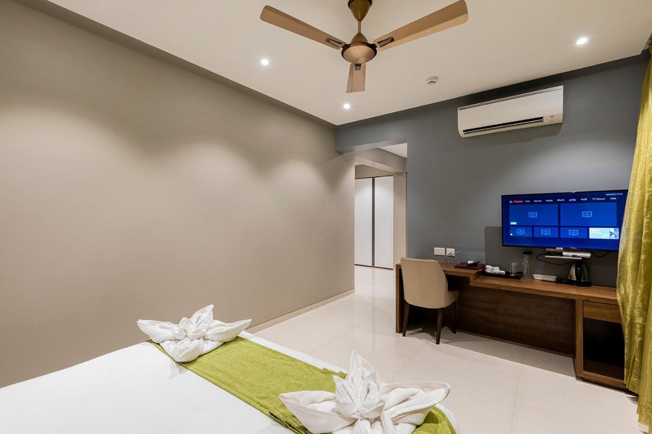 Hotel Seven Oaks Navi Mumbai Kültér fotó