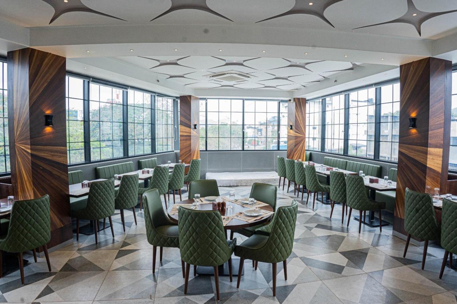 Hotel Seven Oaks Navi Mumbai Kültér fotó