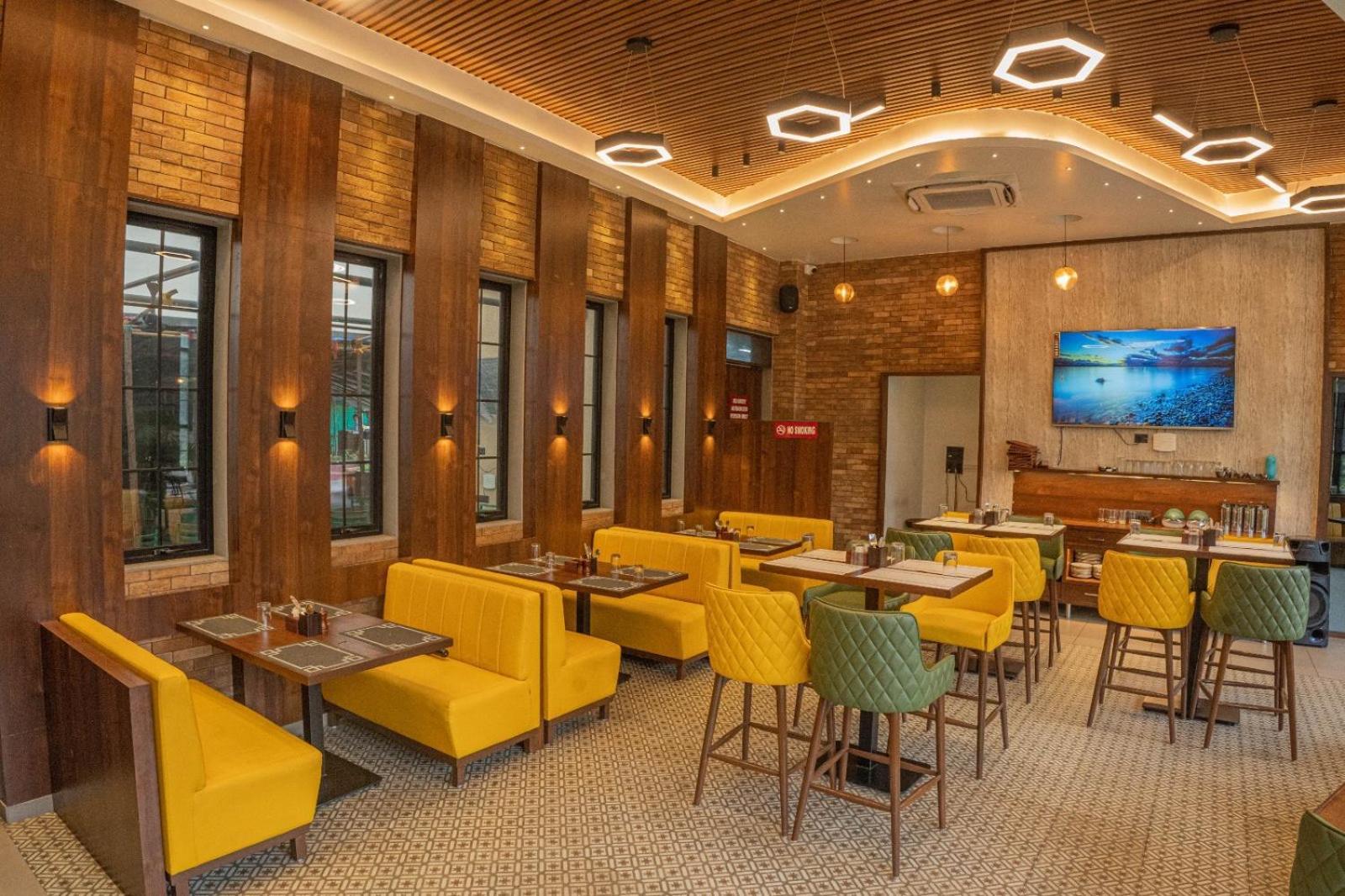 Hotel Seven Oaks Navi Mumbai Kültér fotó
