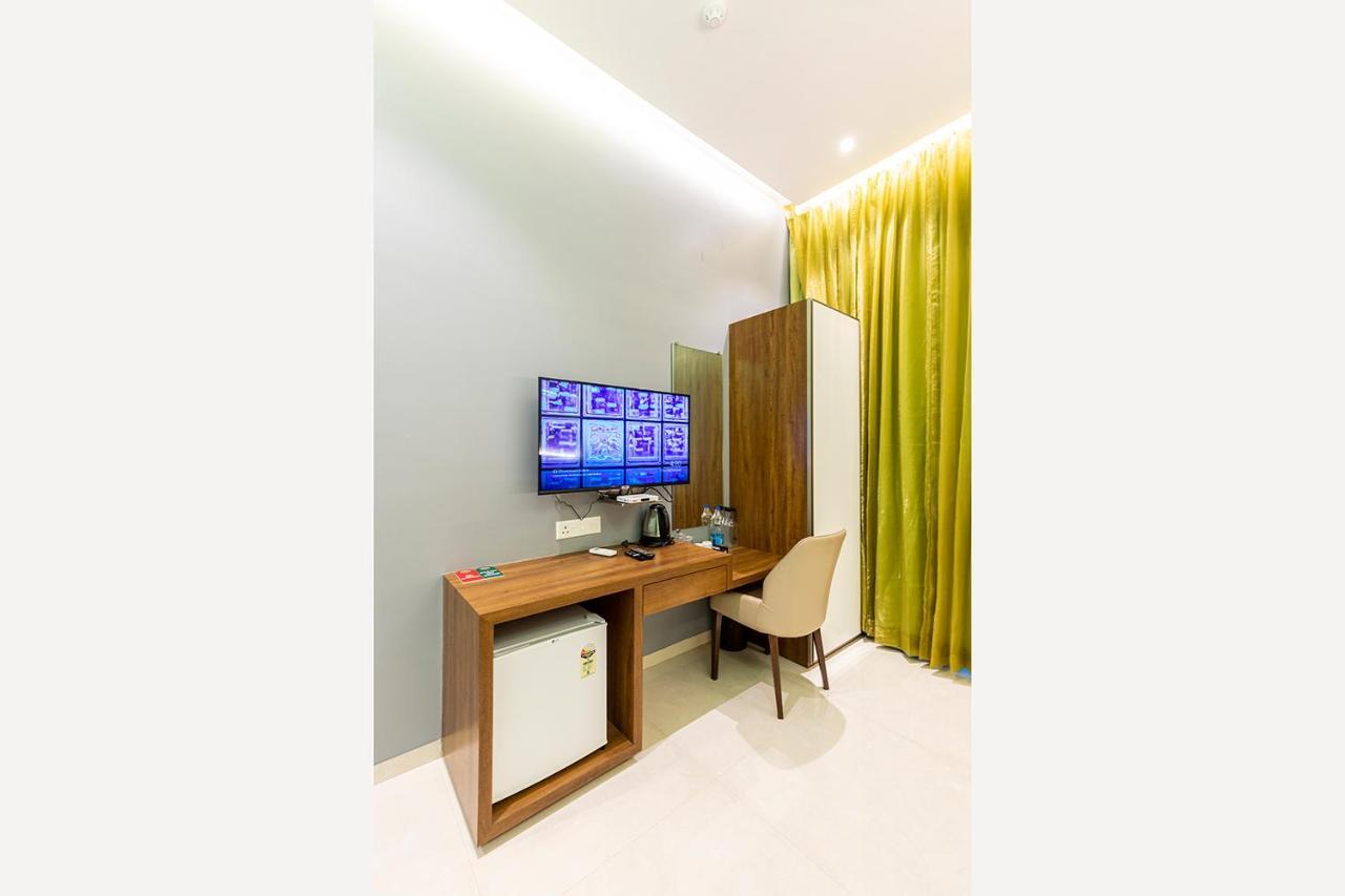 Hotel Seven Oaks Navi Mumbai Kültér fotó